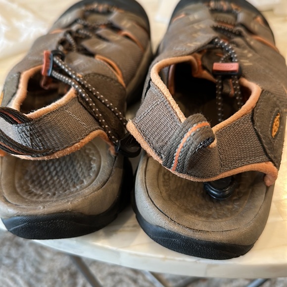 Keen Clearwater CNX Raven/Tortoise Shell Water Sandals Size 9 - Picture 5 of 9